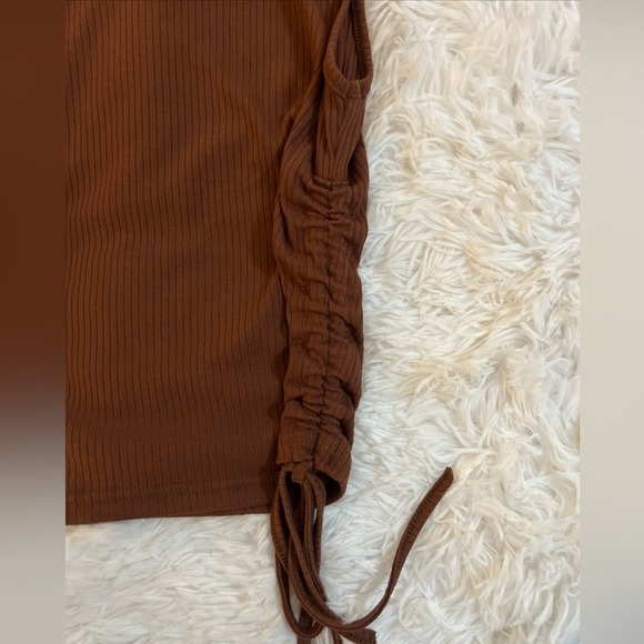 Nothing But Sexy Brown Sleeveless Ribbed Knit Women's Turtleneck NWT Size Medium - Picture 8 of 8